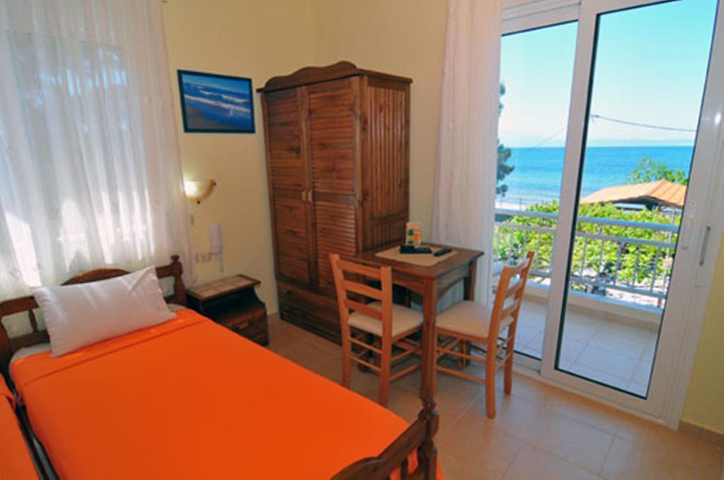 Sikoudis Gorgona Beach Skala Rachoni  Quarto foto