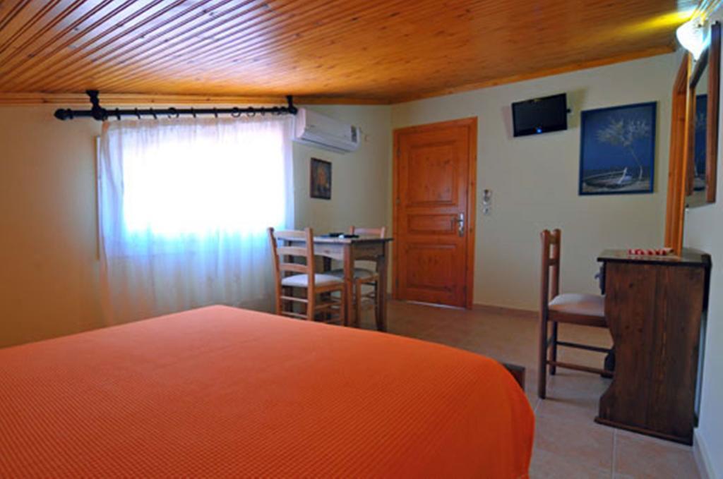 Sikoudis Gorgona Beach Skala Rachoni  Quarto foto